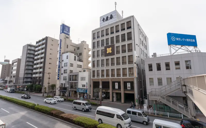 春慶寺の外観（正面・近め）