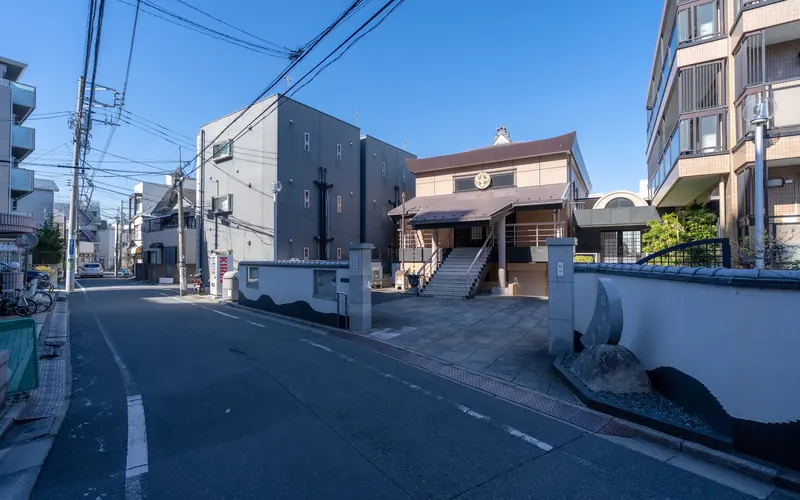 大善寺の寺へ続く道路