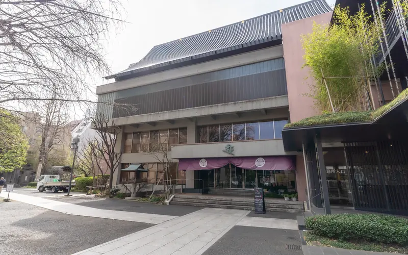 回向院念仏堂の建物の外観(正面・別カット)