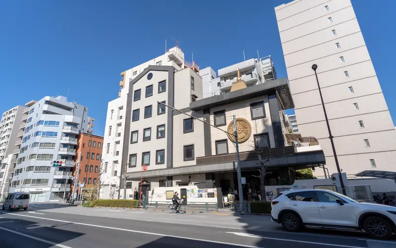 厳念寺会館の建物の外観(広角)