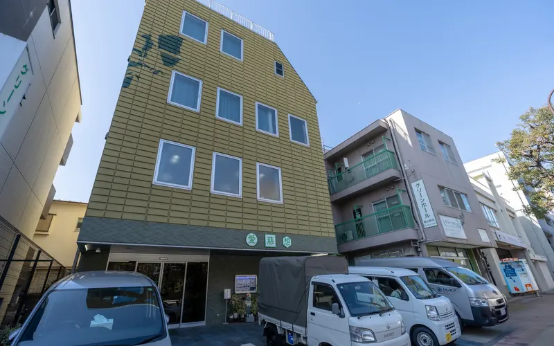 グリーンホール環七野方の建物の外観(右側から)