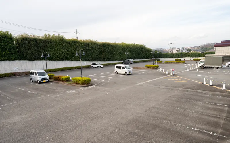 八王子市斎場の駐車場(別方向)