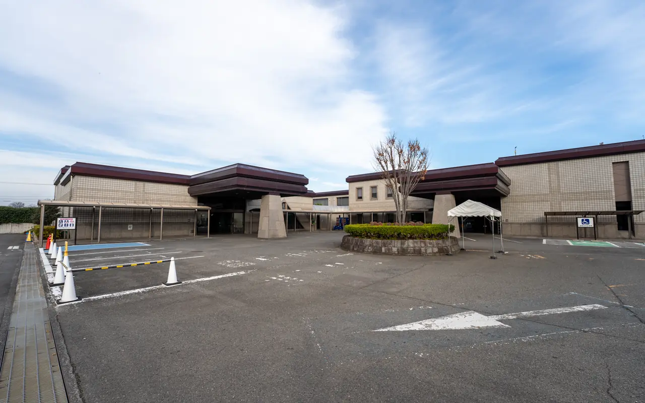 八王子市斎場の外観