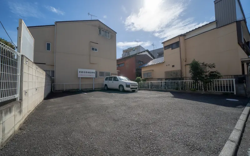 本蔵寺の専用駐車場