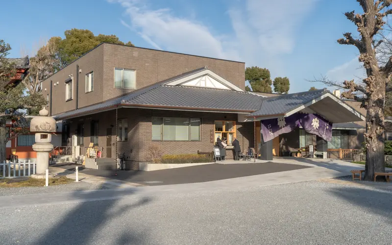 宝仙寺 大師堂の建物の外観(斜め)