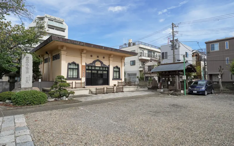 浄心寺の建物の外観（境内から）