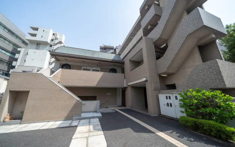 宗光寺三千会館の建物の外観(右寄り)