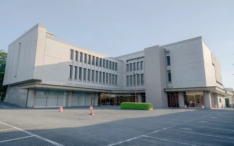 落合斎場の建物の外観