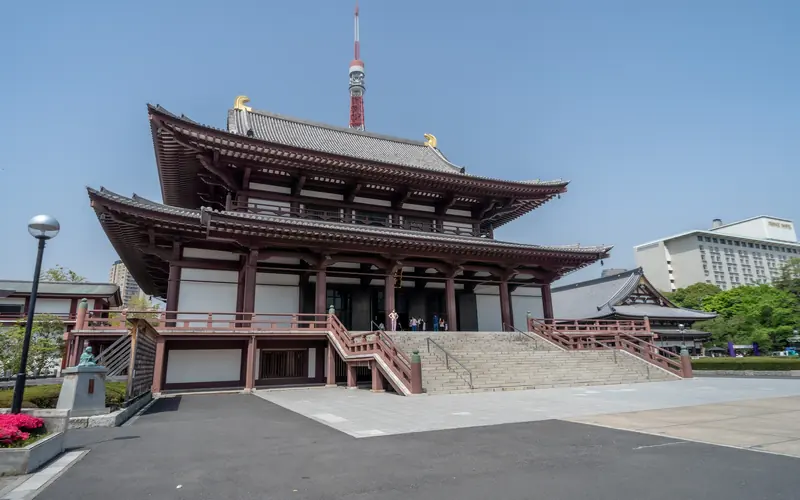 増上寺の大殿の外観（左寄り）