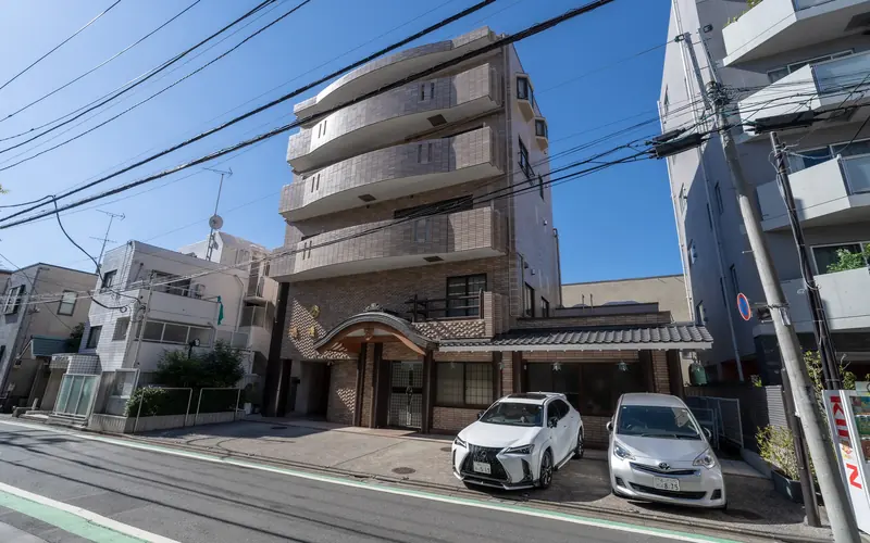 應慶寺の建物の外観(正面寄り)