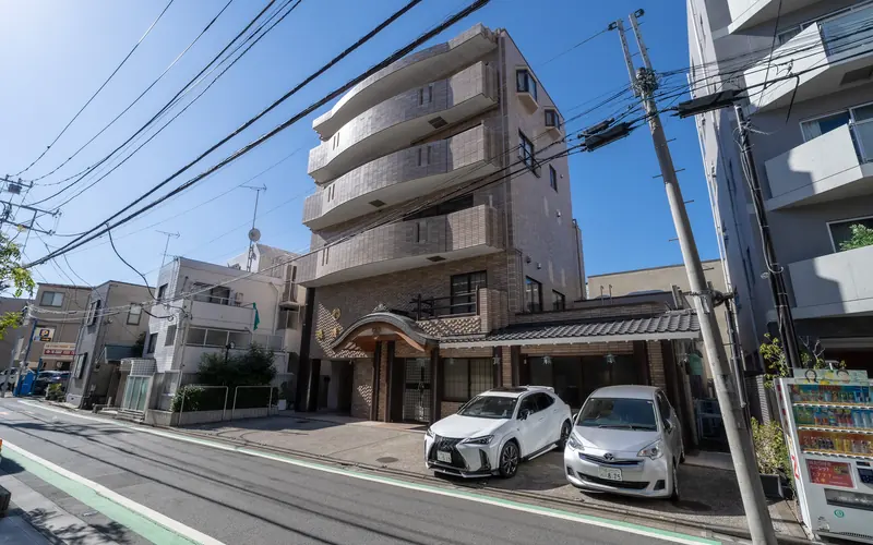 應慶寺の自動販売機(建物横)