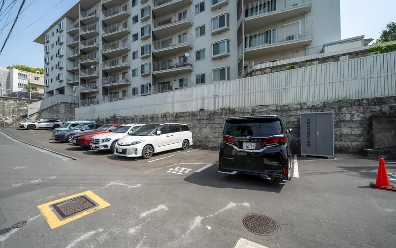 正源寺会館の駐車場