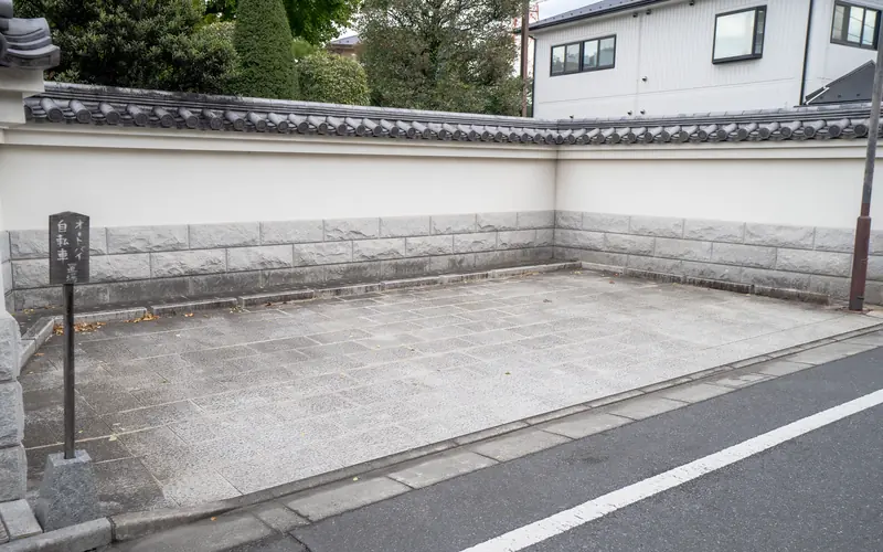 性翁寺 木余堂会館の自転車・バイク置場