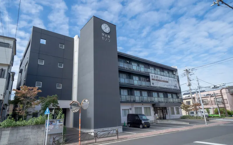 想送庵カノンの建物の外観(左斜め)