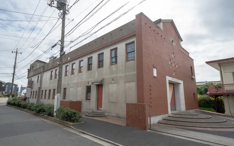 寿光院の建物の外観(側面)