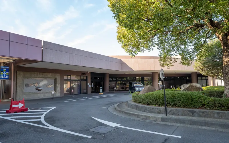 大和斎場の建物の外観(斜め)