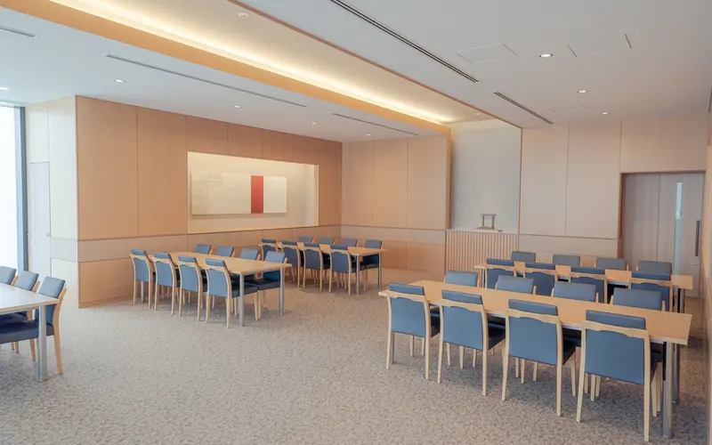 四ツ木斎場の会食室(斜めから)