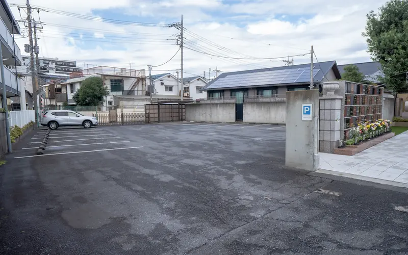 善応寺会館の駐車場